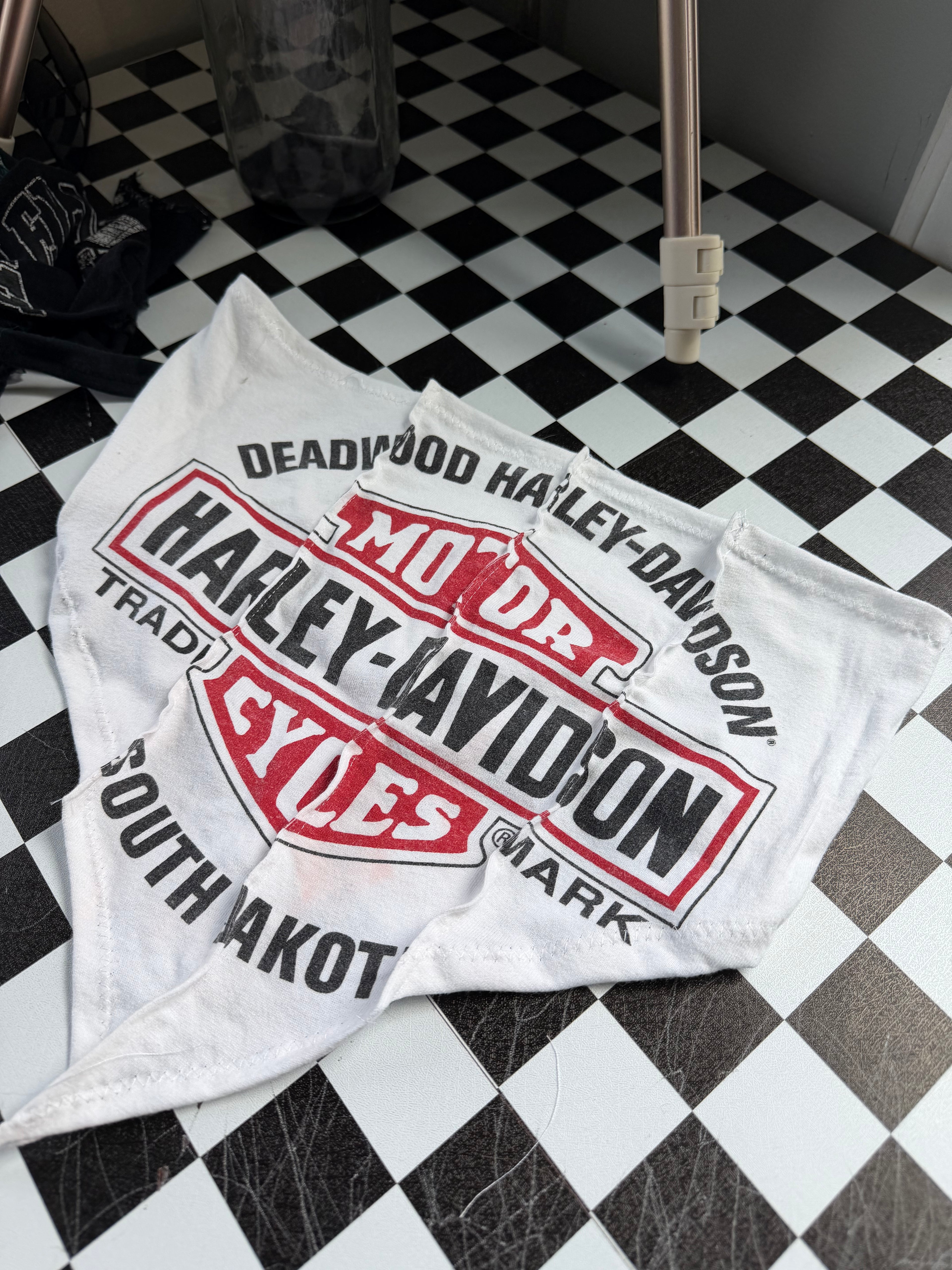 Hd deadwood white top